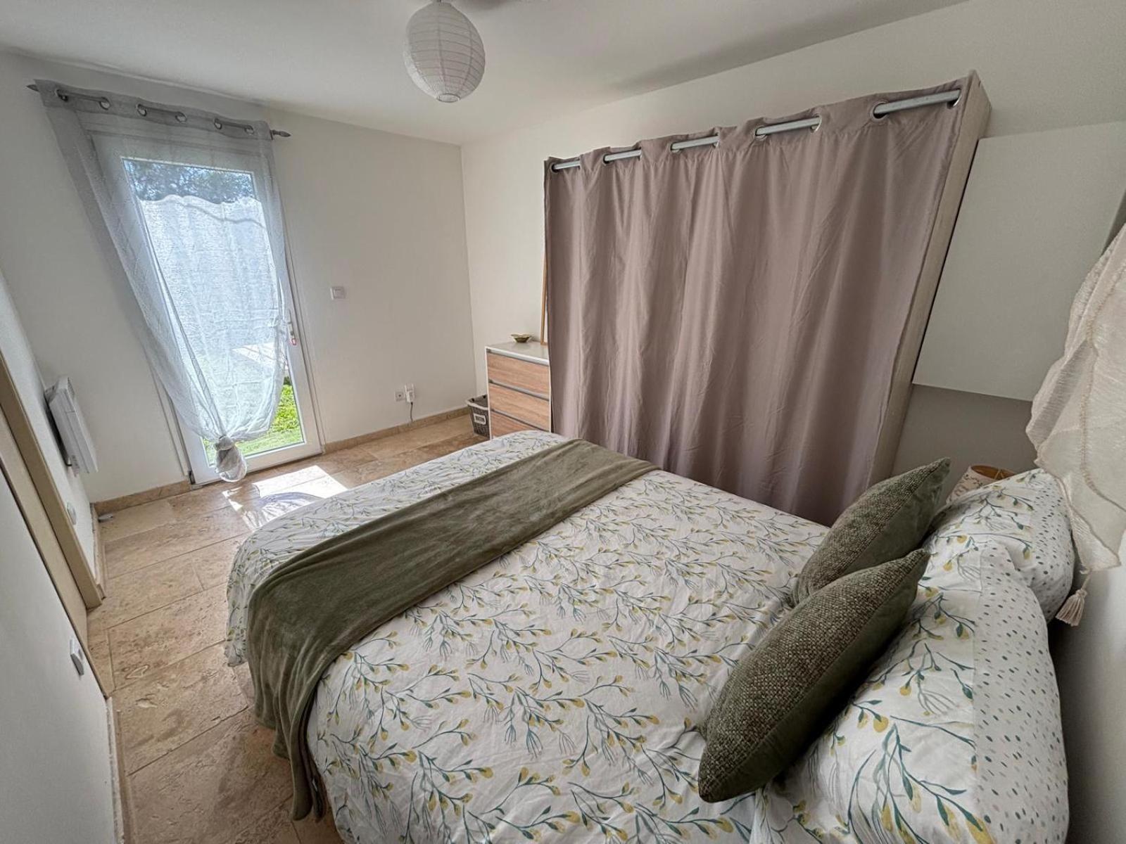 Maison De Vacances En Campagne Cavaillon Eksteriør billede